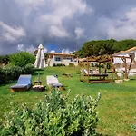Angelina Villa *