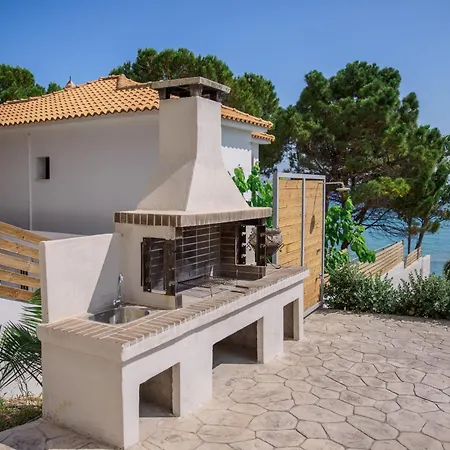 Villa Angelina Alikész