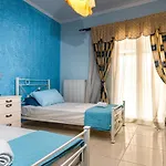 Angelina Villa *